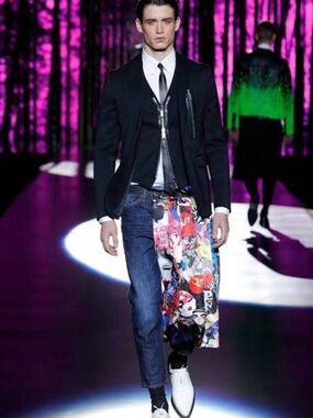 DSQUARED2 Runway Dark Blue Denim Jeans from the Fall/Winter 2016 collection